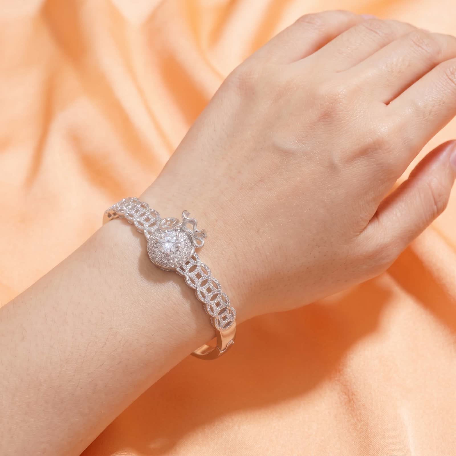 Coin and Money Bag Bangle Bracelet in Platinum-Plated Silver - detail view 3