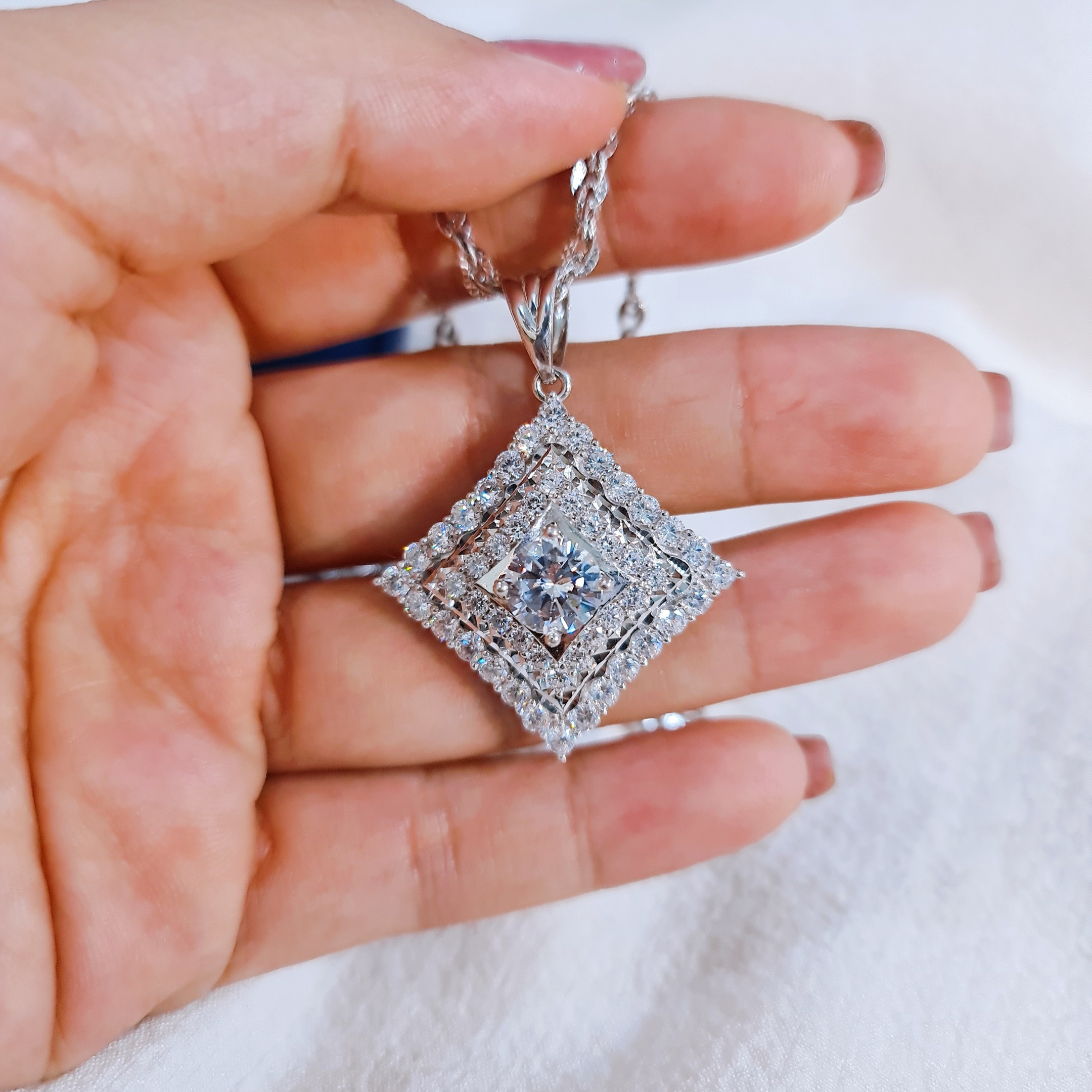 EJWN1088 Women's Necklace