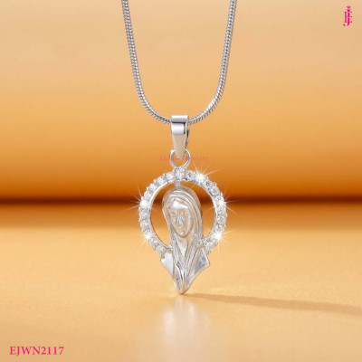 Halo Figure Pendant Necklace in Silver