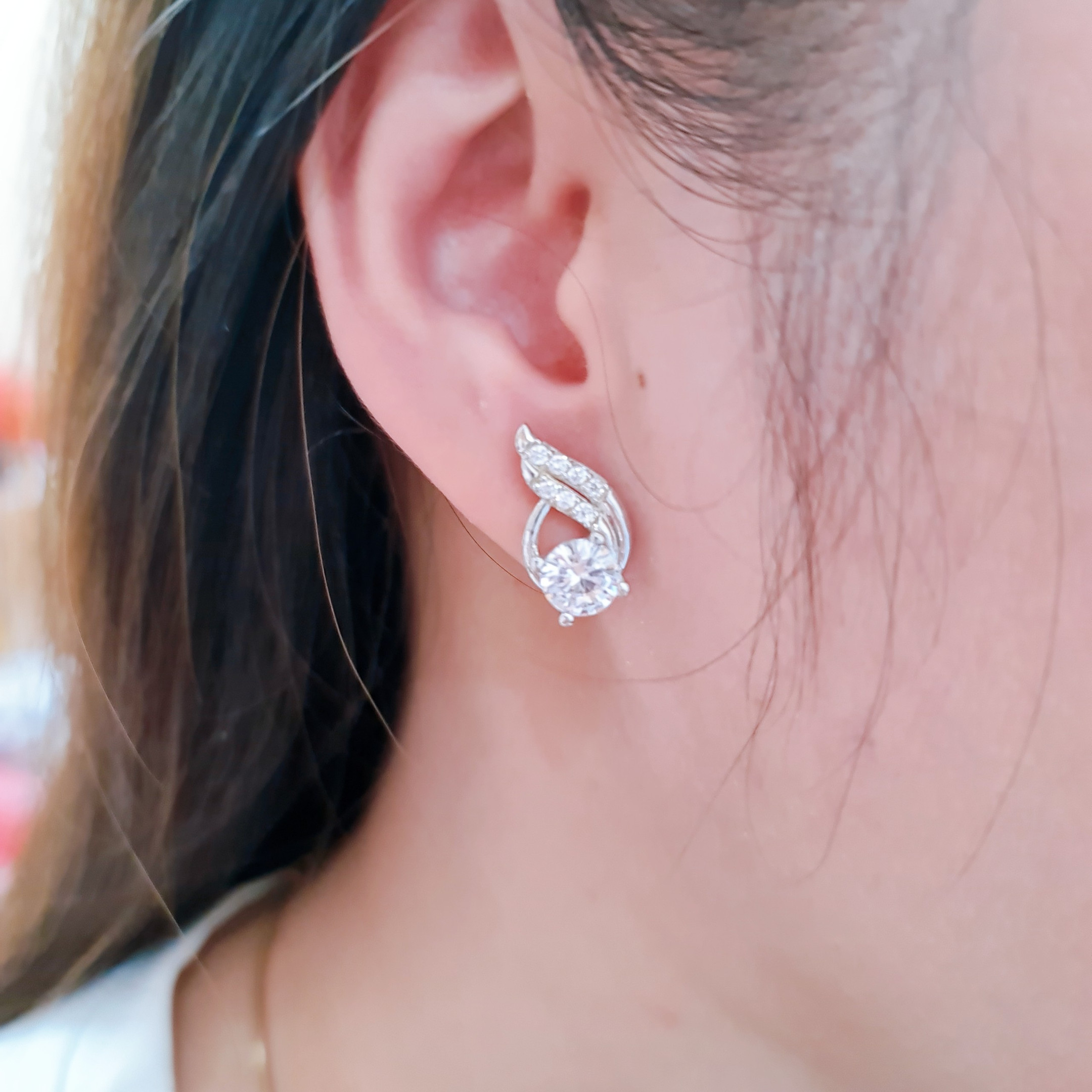EJWE1069 Women's Earrings