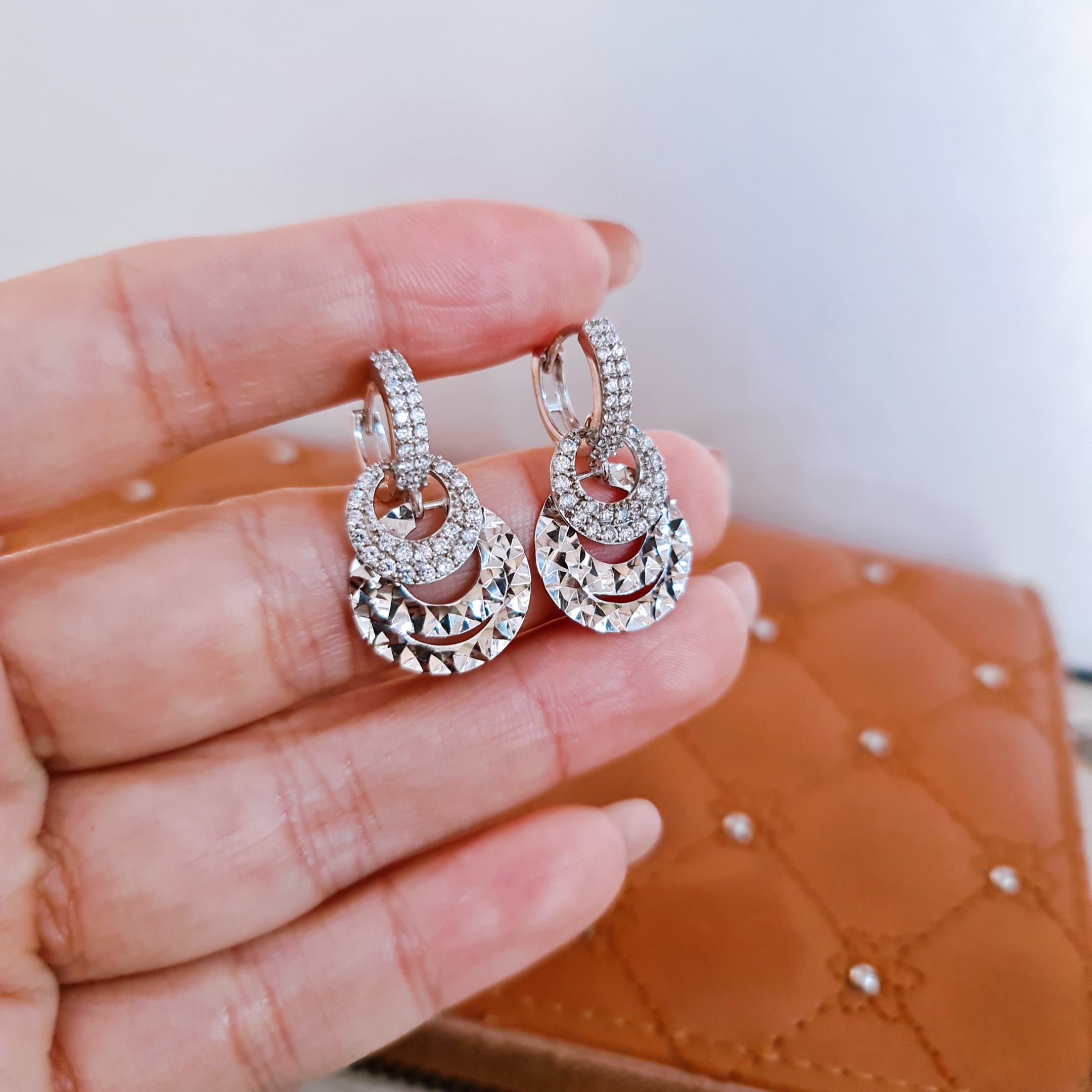 EJWE1264 Women's Earrings