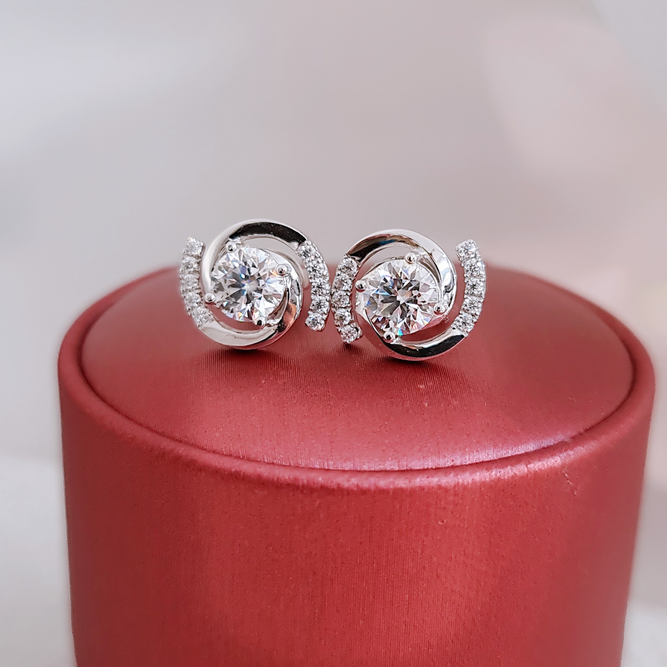 EJWE1276 Women's Earrings