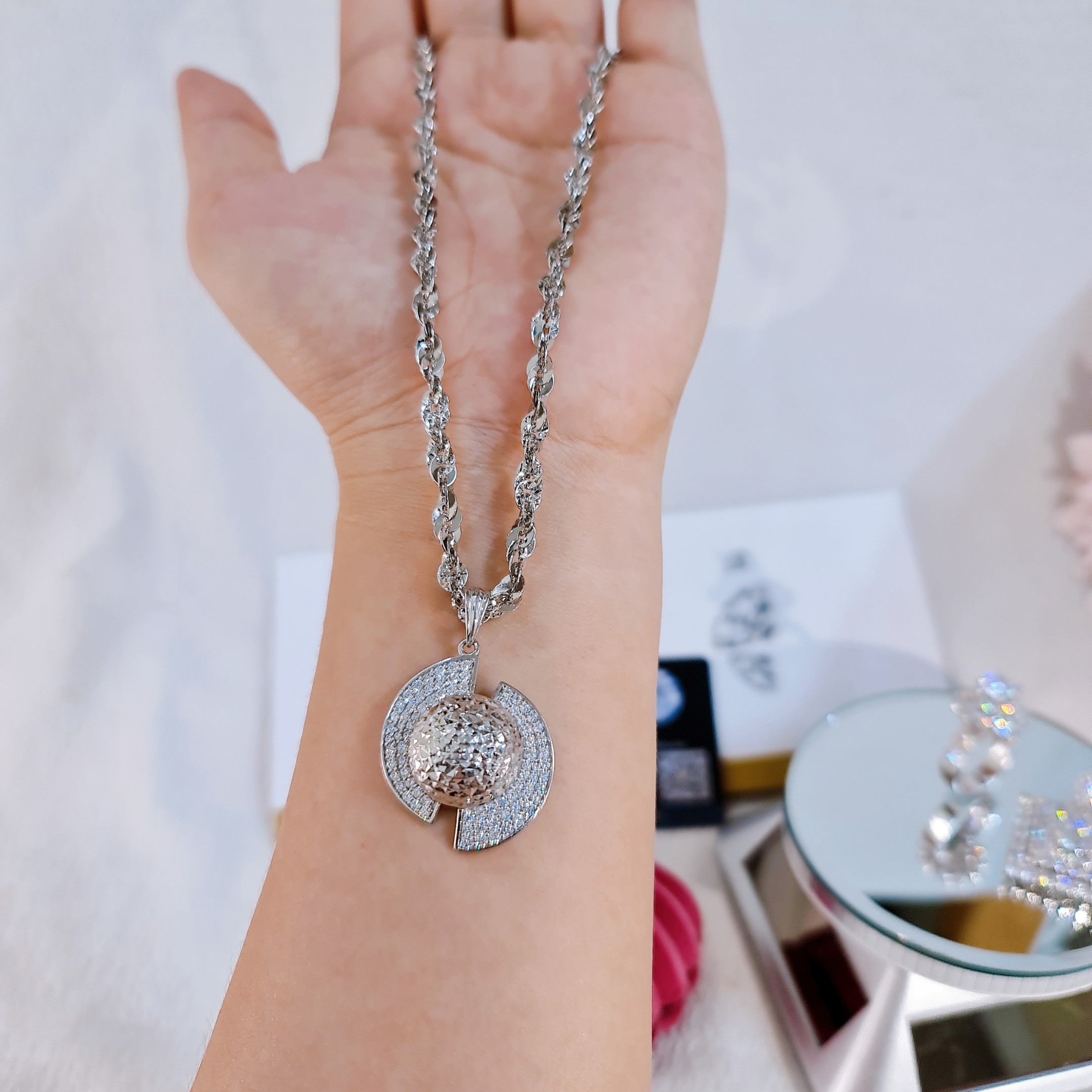 EJWN1200 Women's Necklace