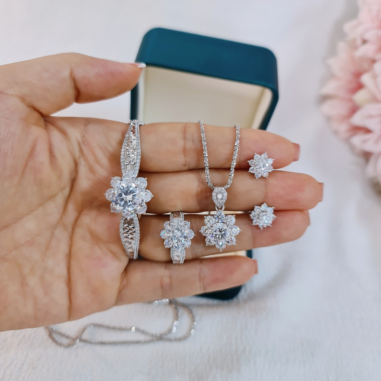 EJWS1070 Women's Jewelry Set