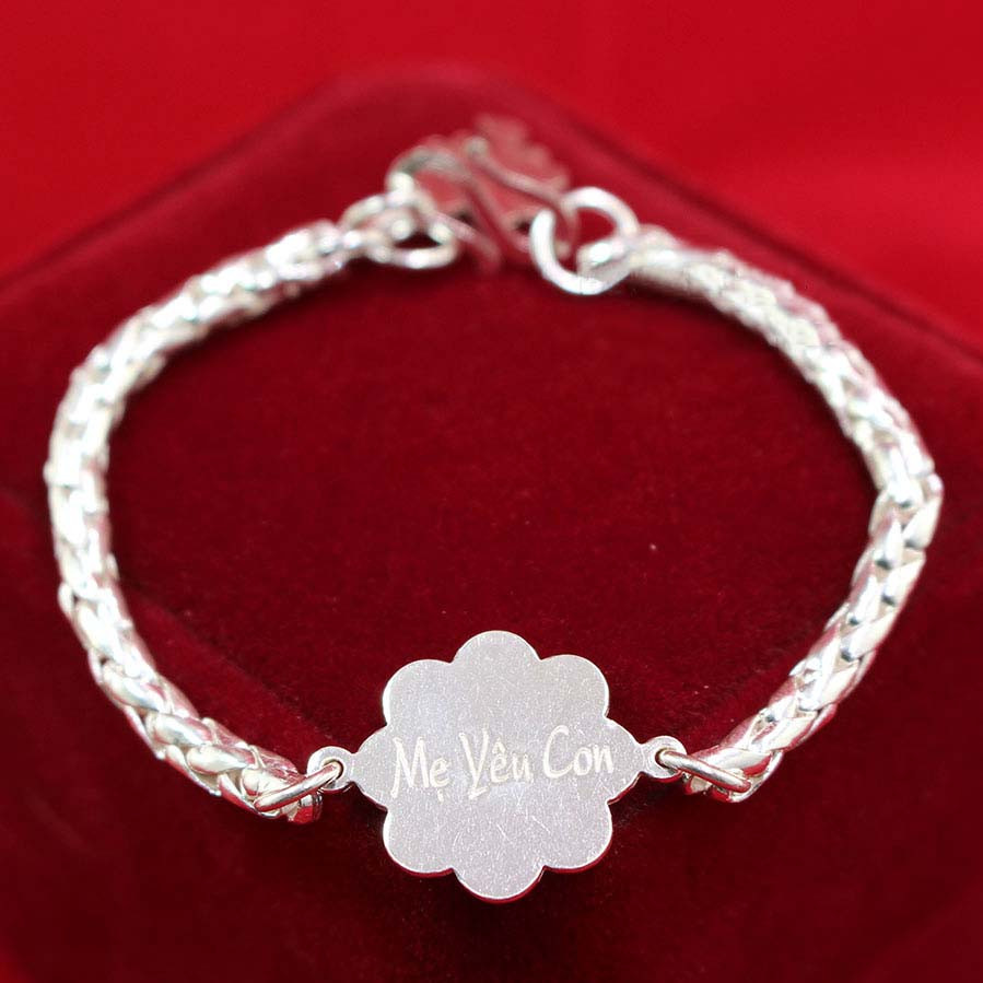 Silver baby bracelet shaped like a flower with name engraved upon request SBR1006
