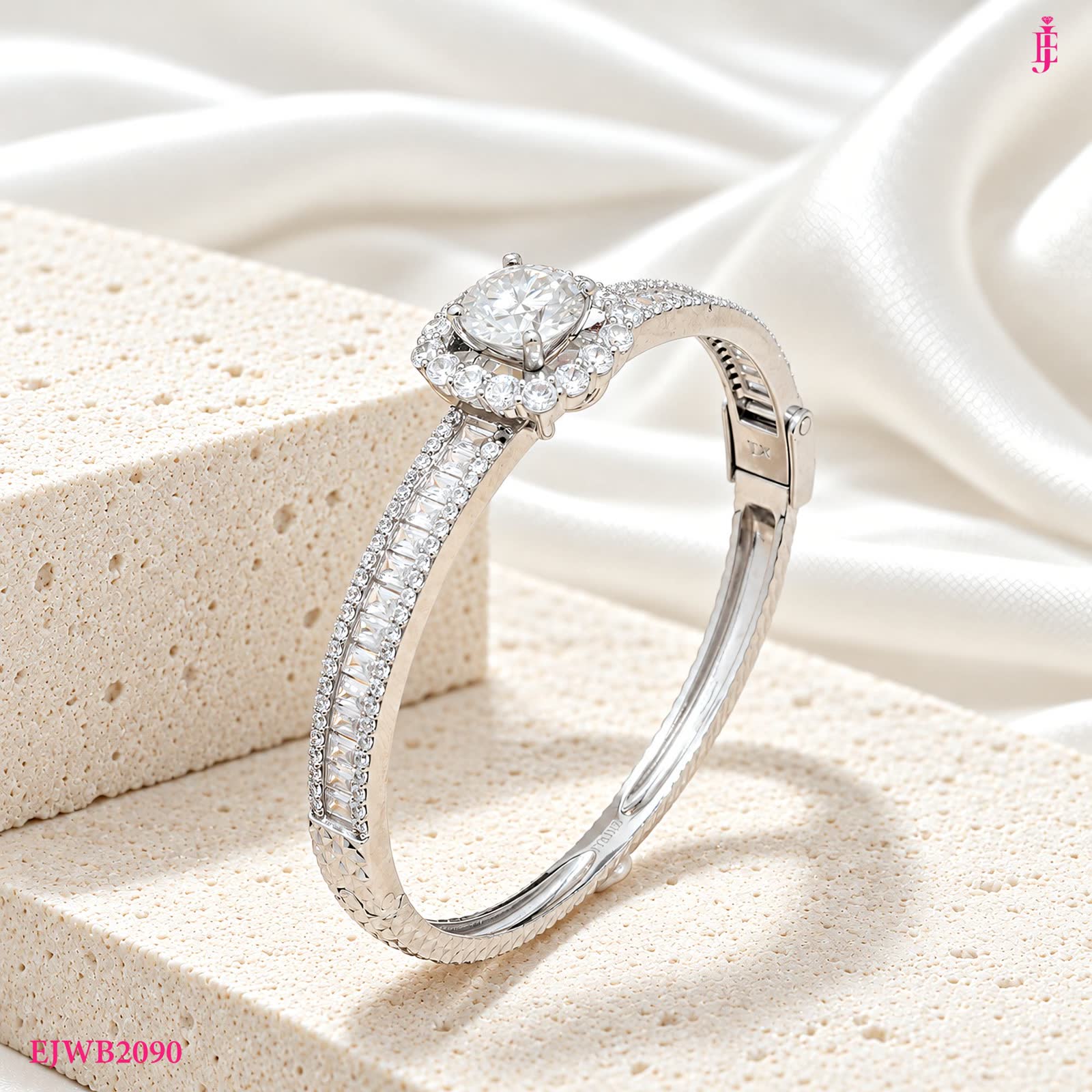 Moissanite Scalloped Halo Bangle in Sterling Silver - detail view